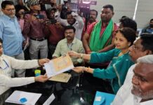 गांडेय उपचुनाव के लिए कल्पना सोरेन ने भरा नामांकन
