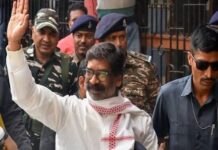 हेमंत सोरेन की गिरफ़्तारी को चुनौती देने वाली याचिका को HC ने किया ख़ारिज, 6 मई को चाचा के श्राद्ध कार्यक्रम में हो सकते है शामिल