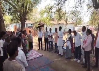 सिमडेगा में कांग्रेस प्रत्याशी कालीचरण मुंडा ने चलाया जनसंपर्क अभियान