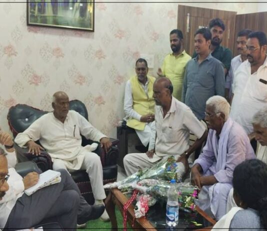 प्रदेश कांग्रेस कमिटी: चुनाव लड़ने वाले इच्छुक उम्मीदवारों के साथ बैठक हुई