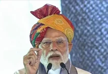 पीएम मोदी का बयान: मुस्लिम युवाओं को पंक्चर बनाने वाला बताया, कांग्रेस और ओवैसी ने दिया करारा जवाब