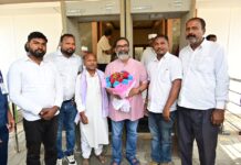 मुख्यमंत्री हेमंत सोरेन ने आम लोगों से की मुलाकात, समस्याओं के समाधान का दिया भरोसा