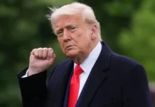 ट्रंप की धमकी: भारत में बने आईफोन पर अमेरिका में 25% टैरिफ