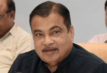 टोल टैक्स पर गडकरी का साफ़ जवाब: दोपहिया छूट जारी !!!