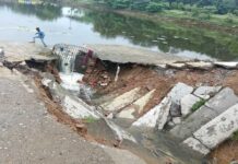 झमाझम बारिश खोल रही है नगर निगम की पोल