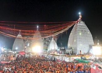 श्रावणी मेला 2025: तीसरे सोमवारी को बाबा दरबार में उमड़ा आस्था का सैलाब, प्रातः 4:06 बजे से जलार्पण शुरू