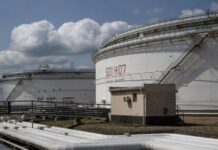 रूस से तेल लेने पर अमेरिका का भारत को चेतावनी