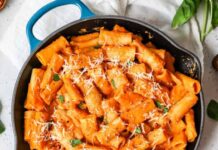 फ्यूजन फ्लेवर में धमाल मचा रही पिंक सॉस पास्ता, युवाओं में बन रही पहली पसंद