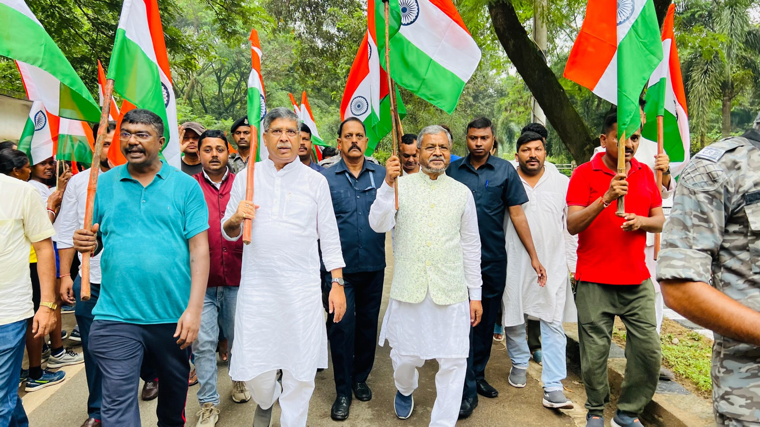 भाजपा की तिरंगा यात्रा में उमड़ा जनसैलाब, बाबूलाल मरांडी ने भरी देशभक्ति की हुंकार