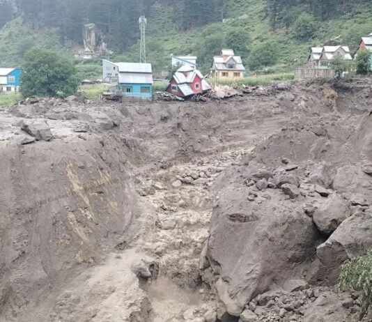 किश्तवाड़ क्लाउड बर्स्ट: 33 की मौत, 120 से ज्यादा घायल, राहत-बचाव जारी