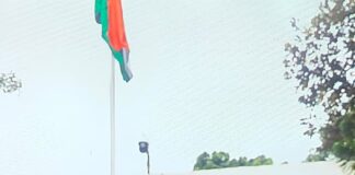 रांची DC ने किया ध्वजारोहण, स्वतंत्रता का दिया शुभकामना