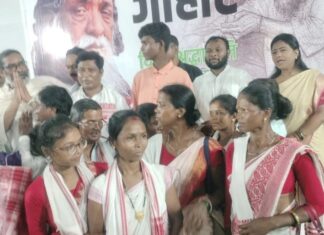 CM हेमंत सोरेन को आदिवासी संगठनों ने दिया संवेदना