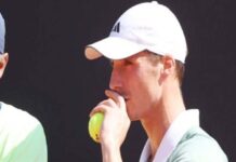 विमेंस डबल्स में डाब्राउवस्की और राउटलिफ का धमाल