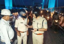 रांची में दुर्गा पूजा पर SSP कर रहे बुलेट से पेट्रोलिंग