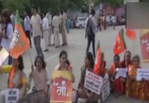 PM के मां के अपमान पर भड़का NDA, बिहार बंद