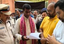 रांची उपयुक्त ने दुर्गा पूजा के पंडालों की तैयारी का किया निरीक्षण