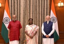 राष्ट्रपति भवन में नए उपराष्ट्रपति ने लिया शपथ
