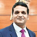 भूमि घोटाले के मामले में फंसे पूर्व DC को सुप्रीम कोर्ट से नहीं मिली राहत