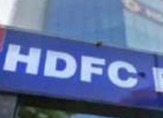 देवघर के HDFC बैंक में दिनदहाड़े हुई करोड़ों की लूट