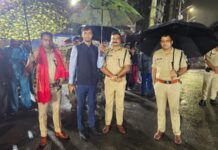 दुर्गा पूजा 2025 की समाप्ति शांति और अनुशासन के साथ