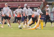 भारत व दक्षिण अफ्रीका की टीम प्रैक्टिस करते मैदान में दिखी