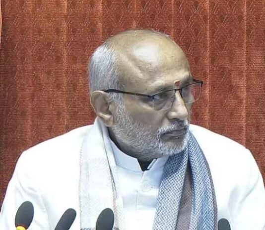 कैबिनेट मंत्री के गायब होने पे राज्यसभा हुआ 10 मिनट स्थगित
