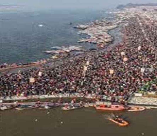 माघ मेले में एकादशी पर संगम में 70 लाख श्रद्धालुओं ने लगाई डुबकी