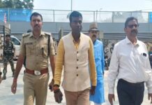 सरहुल पर्व को लेकर DC-SSP ने लिया सिरमटोली-हातमा सरना स्थल का निरीक्षण