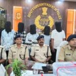 हिंदपीढ़ी में ड्रग्स रैकेट का भंडाफोड़, 8.74 लाख कैश, ब्राउन शुगर और गांजा बरामद