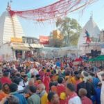 देवघर के बाबा धाम में पहली सोमवारी पर 2 लाख श्रद्धालुओं की उमड़ी भीड़, शिवभक्तों का जनसैलाब