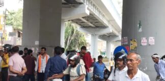 रांची में भाजपा का शक्ति प्रदर्शन, चक्का जाम की कोशिश, टायर जलाकर प्रदर्शन