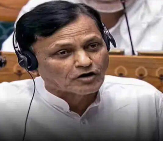 FCRA बिल पर विपक्ष का हंगामा, JPC के पास भेजने का प्रस्ताव पास