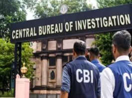 50 हजार की घूस लेते रेलवे इंजीनियर गिरफ्तार, घर से 77 लाख बरामद