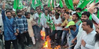 SIR के खिलाफ JMM का प्रदर्शन, महुआ माजी ने उठाए सवाल, CEC के इस्तीफे की मांग