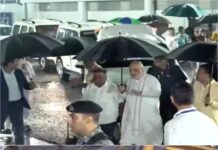 कोलकाता हादसे पर घिरी BJP, एक तरफ भगदड़, दूसरी तरफ अमित शाह का स्वागत