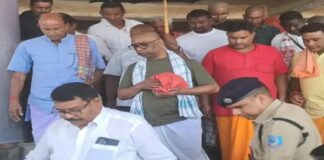 रजरप्पा में हेमंत सोरेन ने संथाली रीति-रिवाज से किया माँ का अस्थि विसर्जन